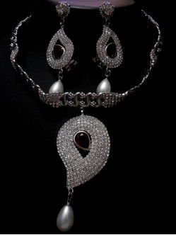 choker-necklace-diamond-11030FN1542